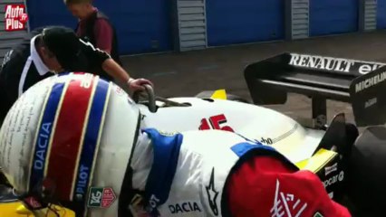 Alain Prost dans sa Renault F1 de 1983