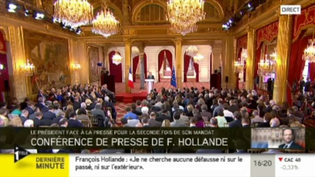 Hollande prône un an 2 de l'offensive et propose un gouvernement économique européen