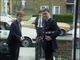 The Bill - S01E02 - Funny Old Business - Cops And Robbers