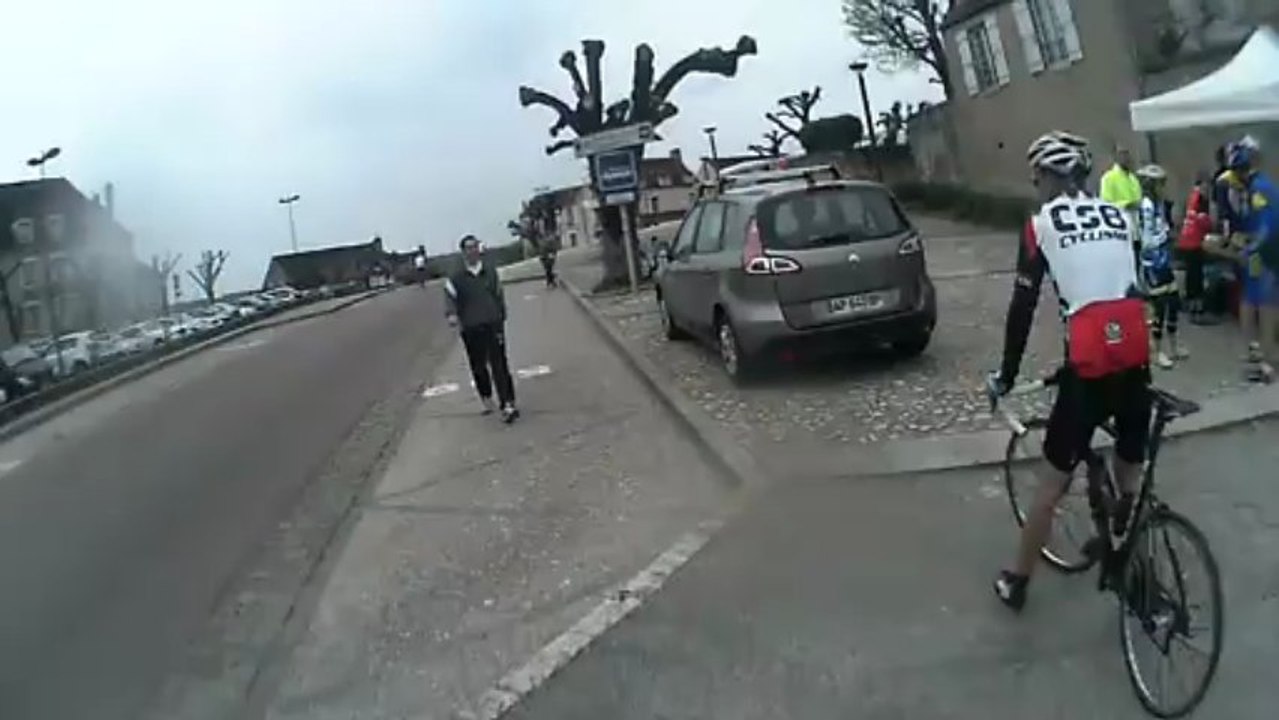 Auxerre-Vézelay-Auxerre.arrivée Vézelay-08 mai2013