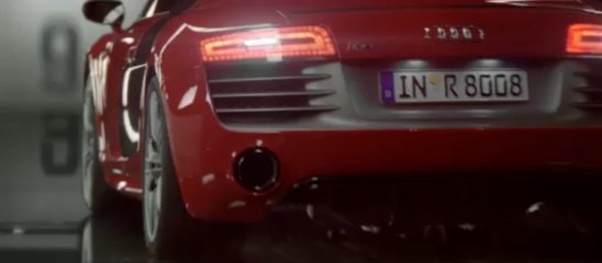 Audi R8 2012, une pub haute en couleur