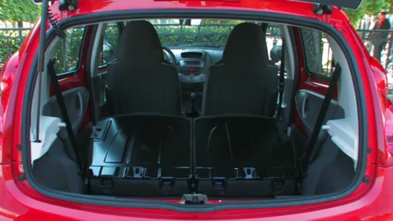 Essai Peugeot 107 1.0 i 68 ch BVM5 Trendy 5 portes 2011 - Vidéo Dailymotion