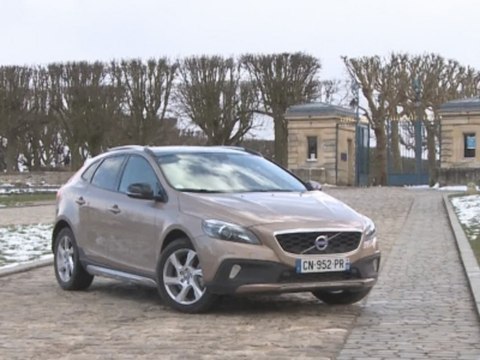 Essai Volvo V40 Cross Country D3 150 Geartronic Xenium 2013