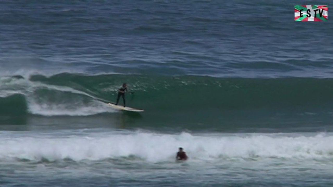 Mundaka: Stand Up Paddle ola de Mundaka - Euskadi Surf TV