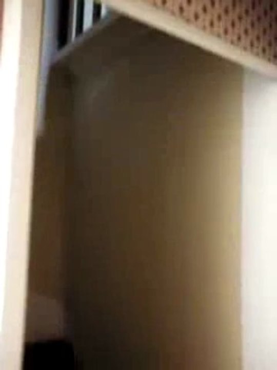 Arrivée au 1er étage en montant par l'escalier