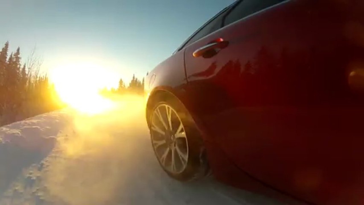 La Jaguar XJ AWD au Cercle Arctique