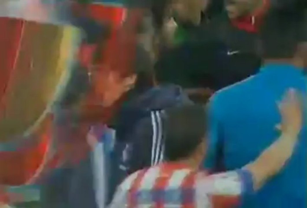 ROJA A CRISTIANO RONALDO