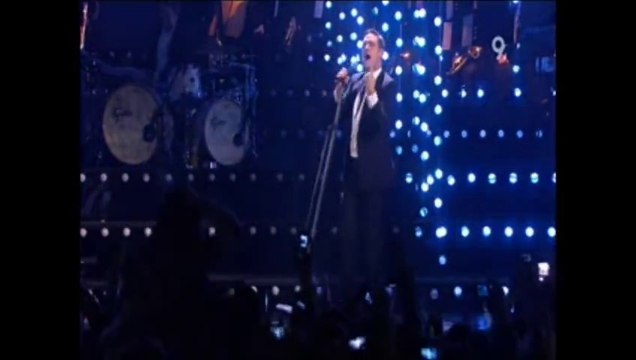Robbie Williams Live at Brits Awards ♥ZY♥