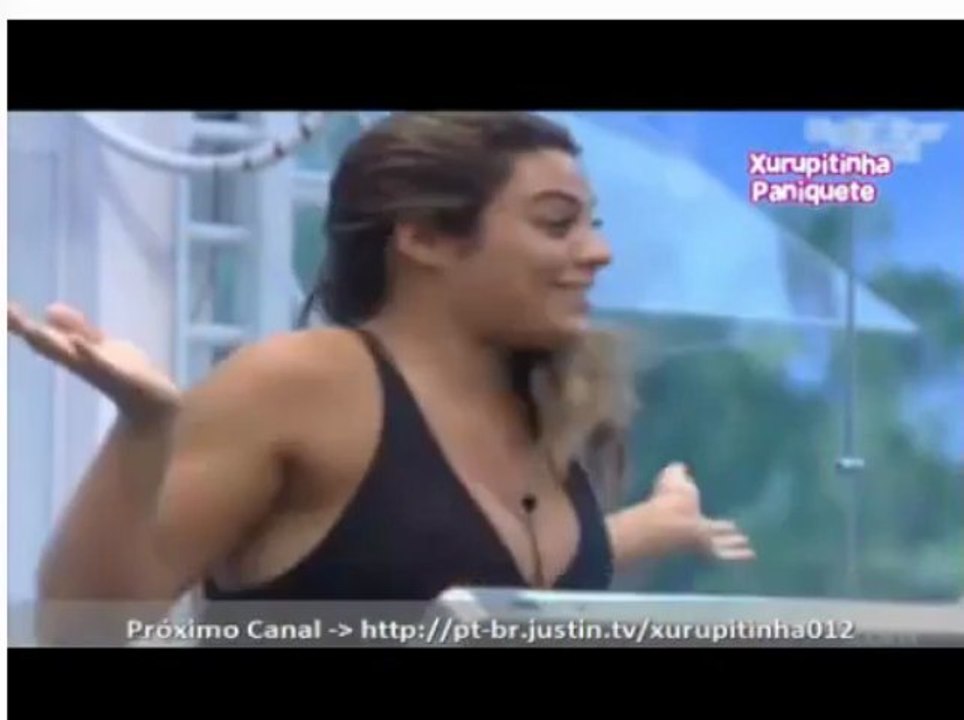 Monique falando do beijo roubado para o JC - 06.03