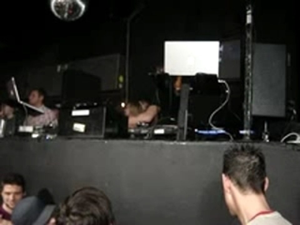 Richie Hawtin fuse 29 04 06_Smartphone