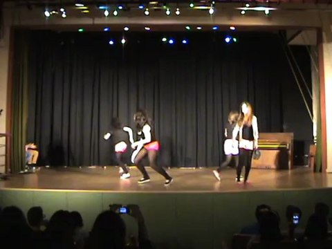 Fiestas La Salle Burgos 2013 - Tienes Talento Chicas 1º ESO