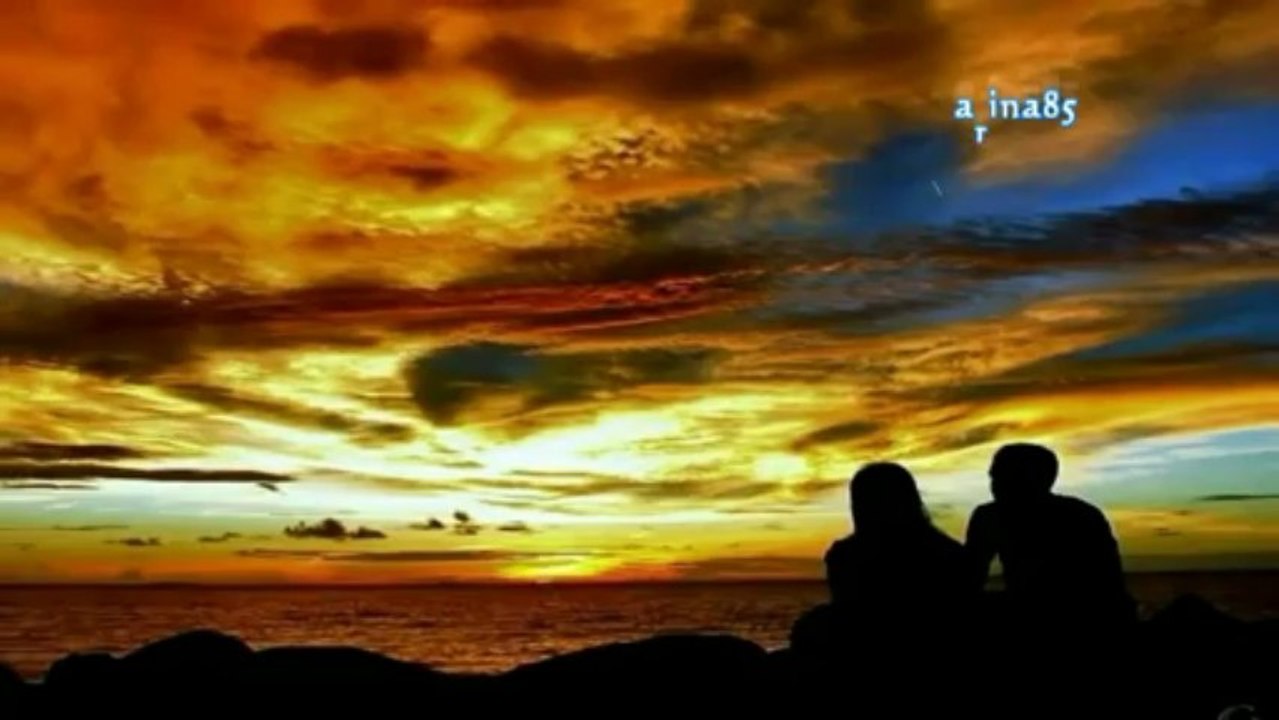 Превод! Nikos Triantafillos - Наранявай ме