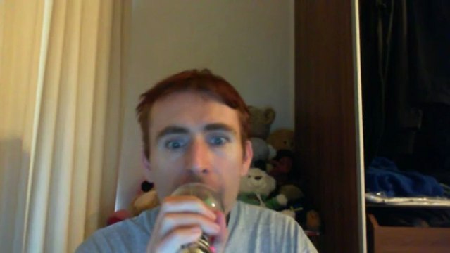 Wiwi égratigne regarde le monde d'Arsenik