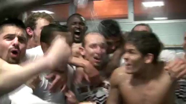 EA GUINGAMP la montée en Ligue 1, La joie dans les vestiaires