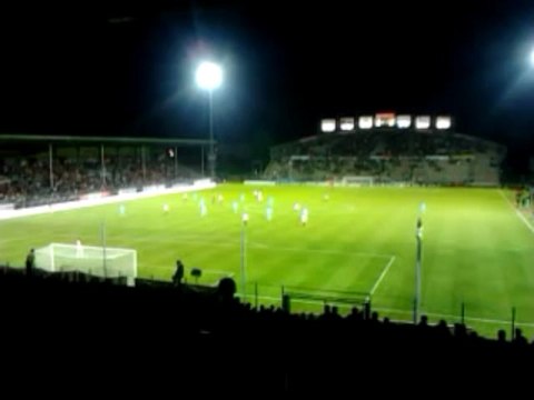 MATCH DE FOOT ANGERS/TOURS AMBIANCE (Dernière journée à Domicile) La fin du match...