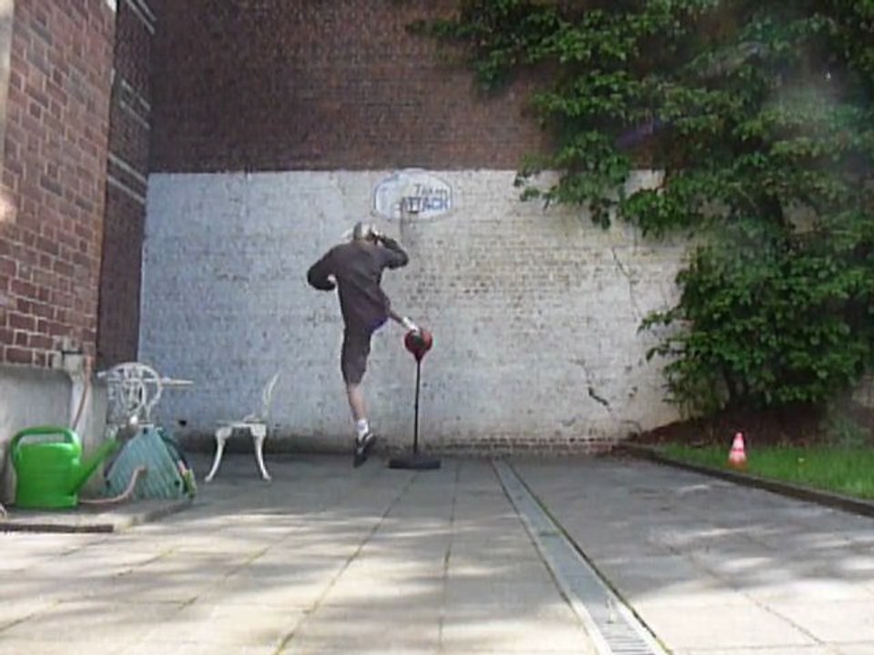 GPCSS ce musclor défonce et pulvérise un point de boxe!!