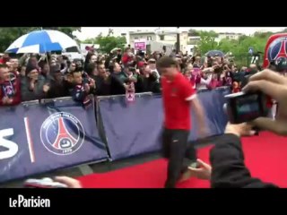 Dernier match de la saison au Parc : les joueurs du PSG ovationnés à leur arrivée