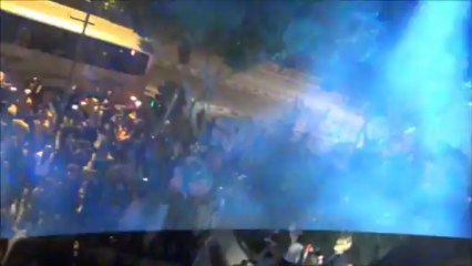 ΑΠΟΕΛ-εξώστης-Αφιξη (2)