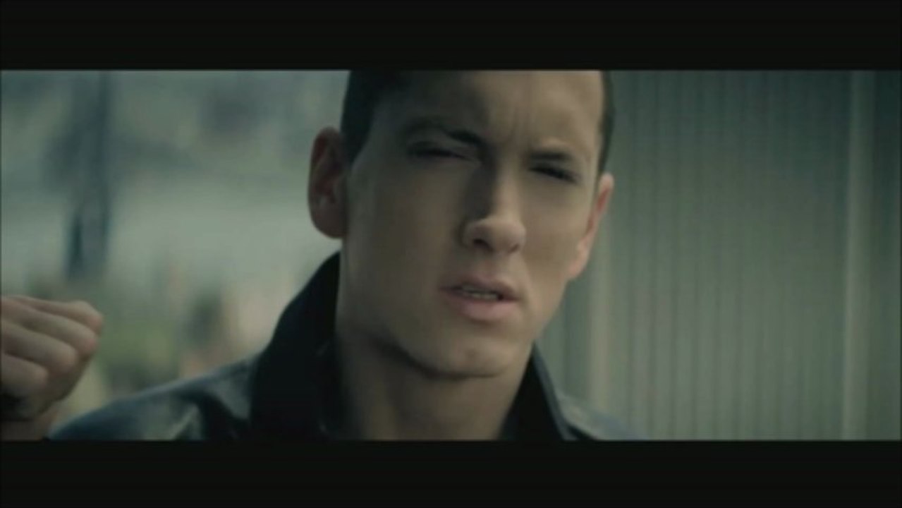 Nouveau 2013 Eminem - Last Chance Feat. Lupe Fiasco & Bow Wow