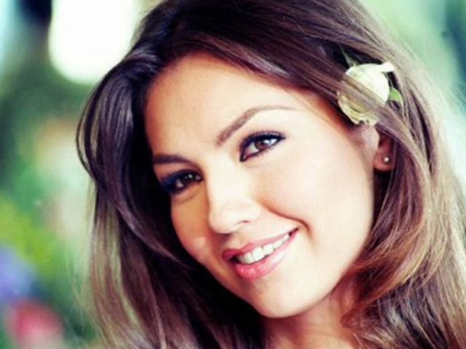 H Thalia Στο ΗxosFm 94.2 Part 2  (13/4/2013)