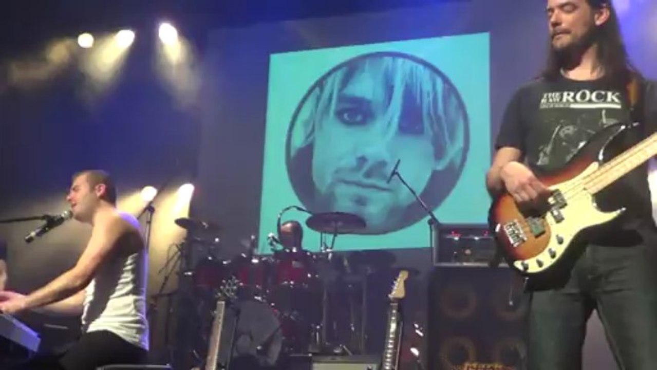 BOHEMIAN DUST - The show must go on (QUEEN cover)