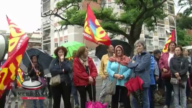 Lavoratori ex Lsu in protesta davanti Regione: rispettare accordi