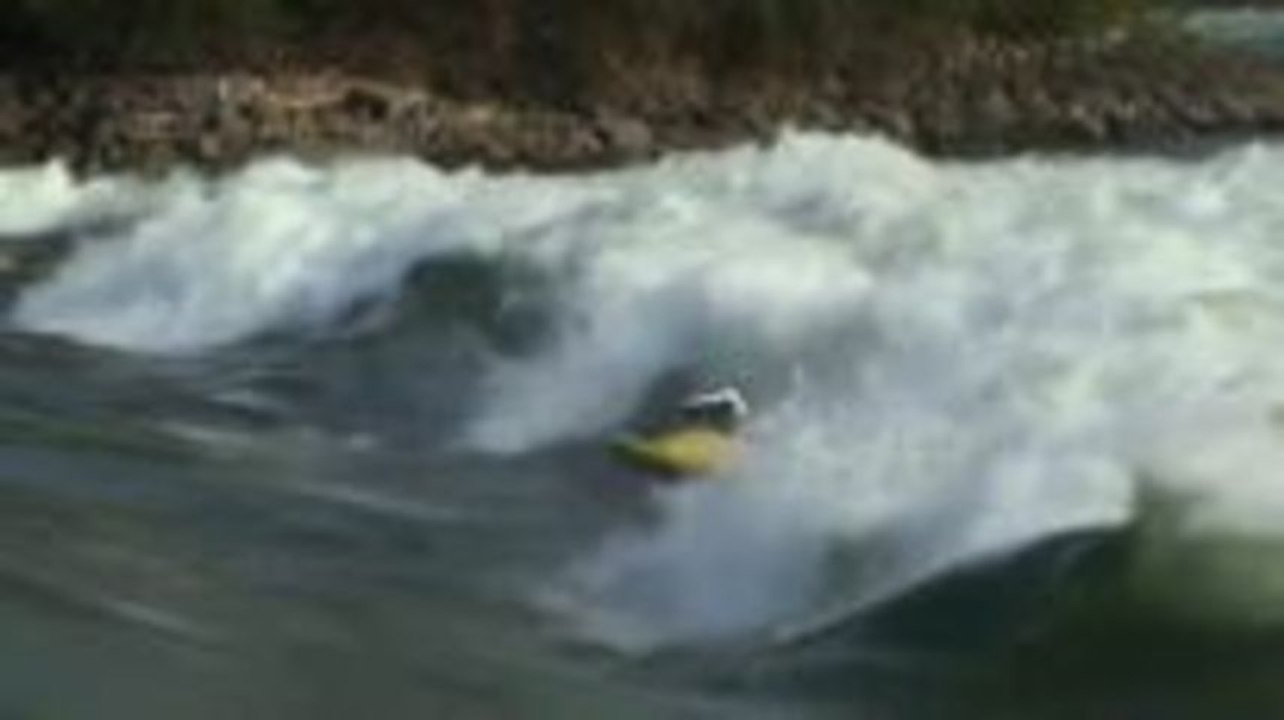 Kanu-Freestyle: Hawaii sur Rhône in Lyon