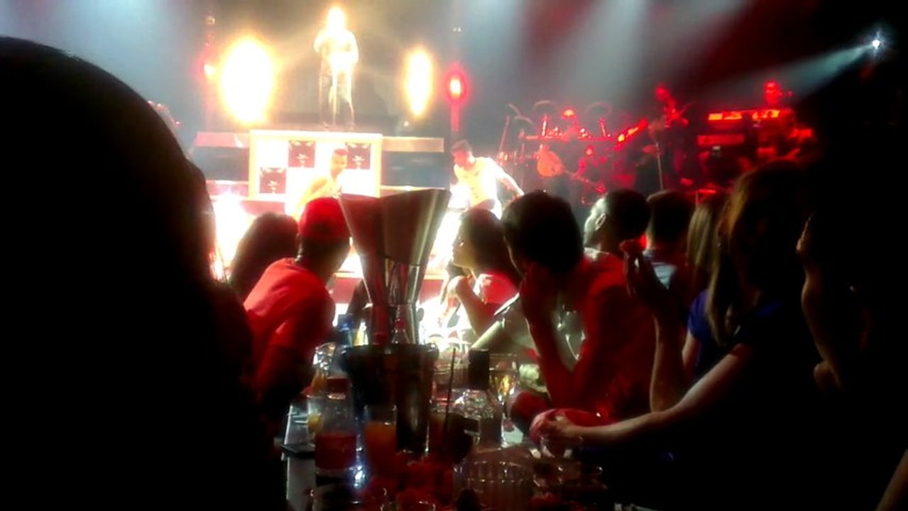 RedPlanet.gr - Το γλέντι των Πρωταθλητών Ευρώπης (Νότης, 1)