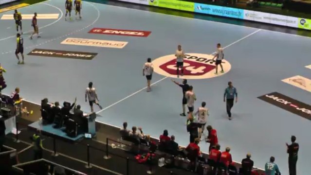 EHF - HBC Nantes / Holstebro - Utilisation de la vidéo par les arbitres