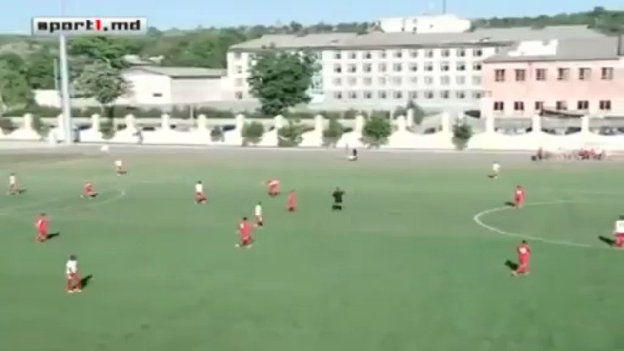 Le gardien qui fait la boulette de l'année !