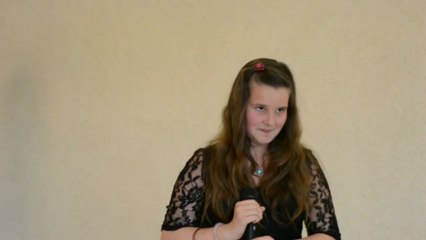 Lola Reva chante"mon manège"