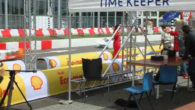 PIC - INSA Lyon - Shell Eco Marathon 2013 Jour 6