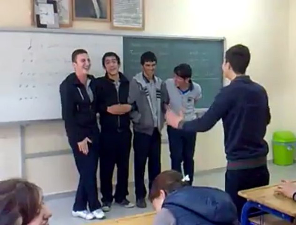 Çamlihemşin Lisesi /"Mini mini bir kuş" şarkısını bir de öğrencilerimden dinleyin ...