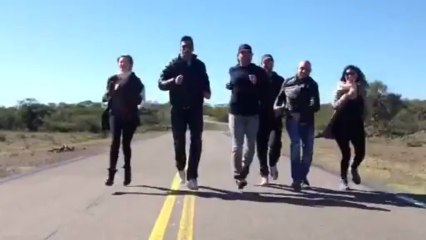 Pedro en la ruta después de algunos problemas técnicos Keek Viaje de Locura - 19 de Mayo