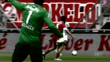 L'elogio della scoordinazione, che autogol del difensore del Twente!