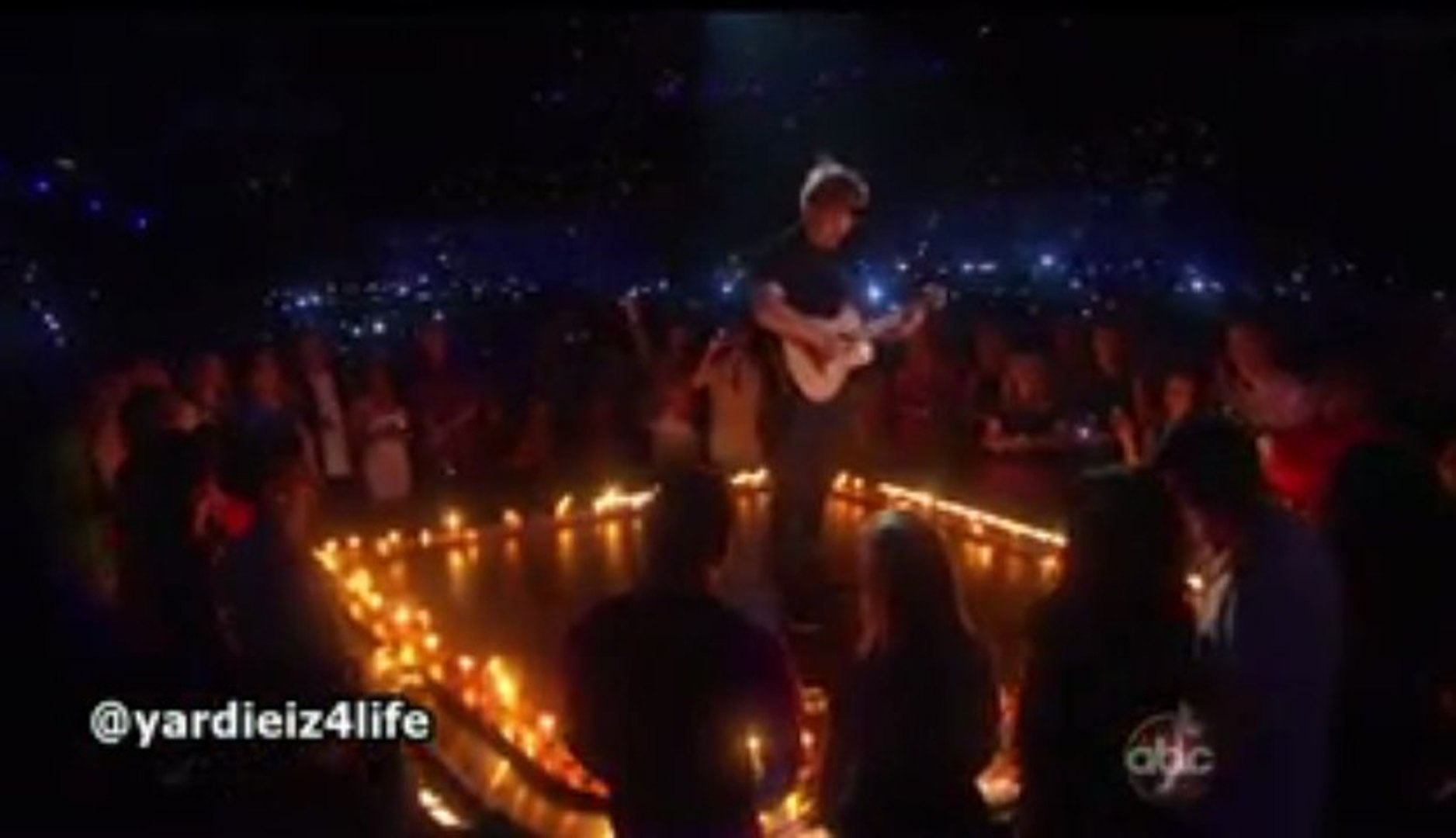 #Ed Sheeran Billboards 2013 HD performance