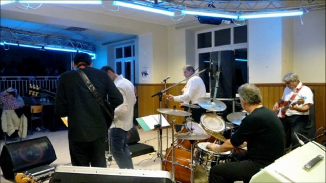 Blue Shadows R&B Live - Move it