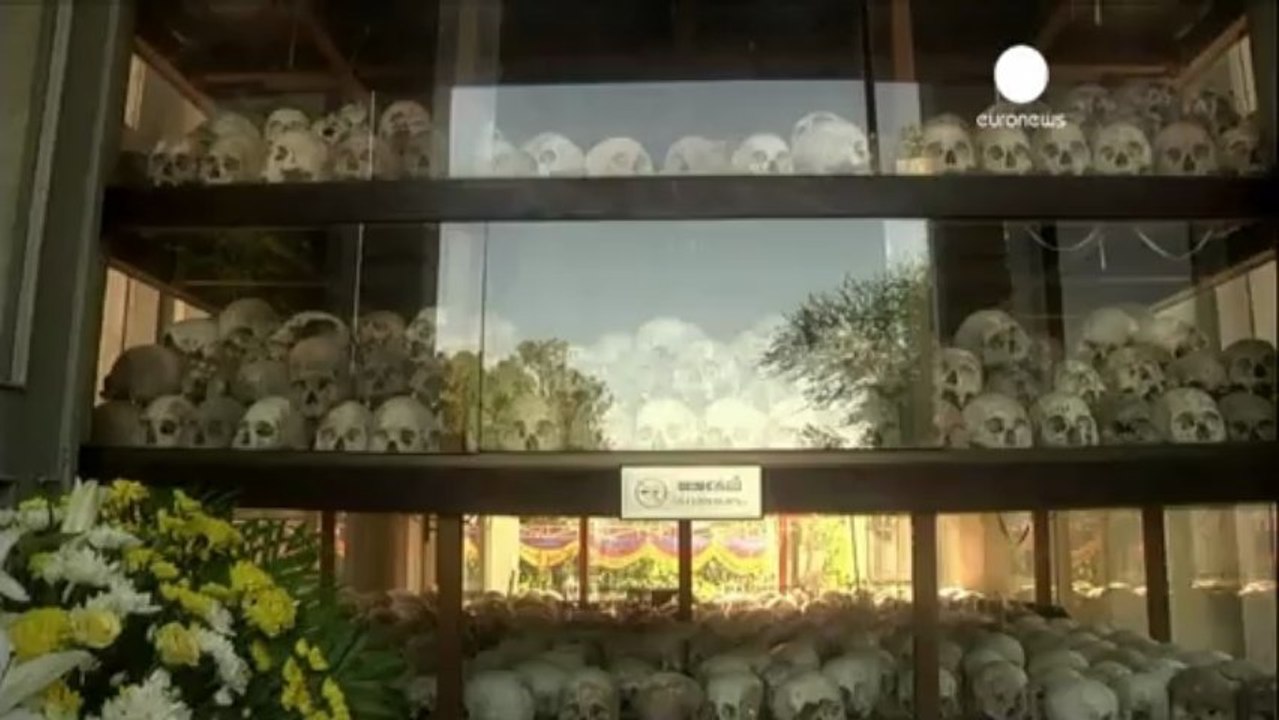 Cambodge : hommage aux victimes des Khmers rouges