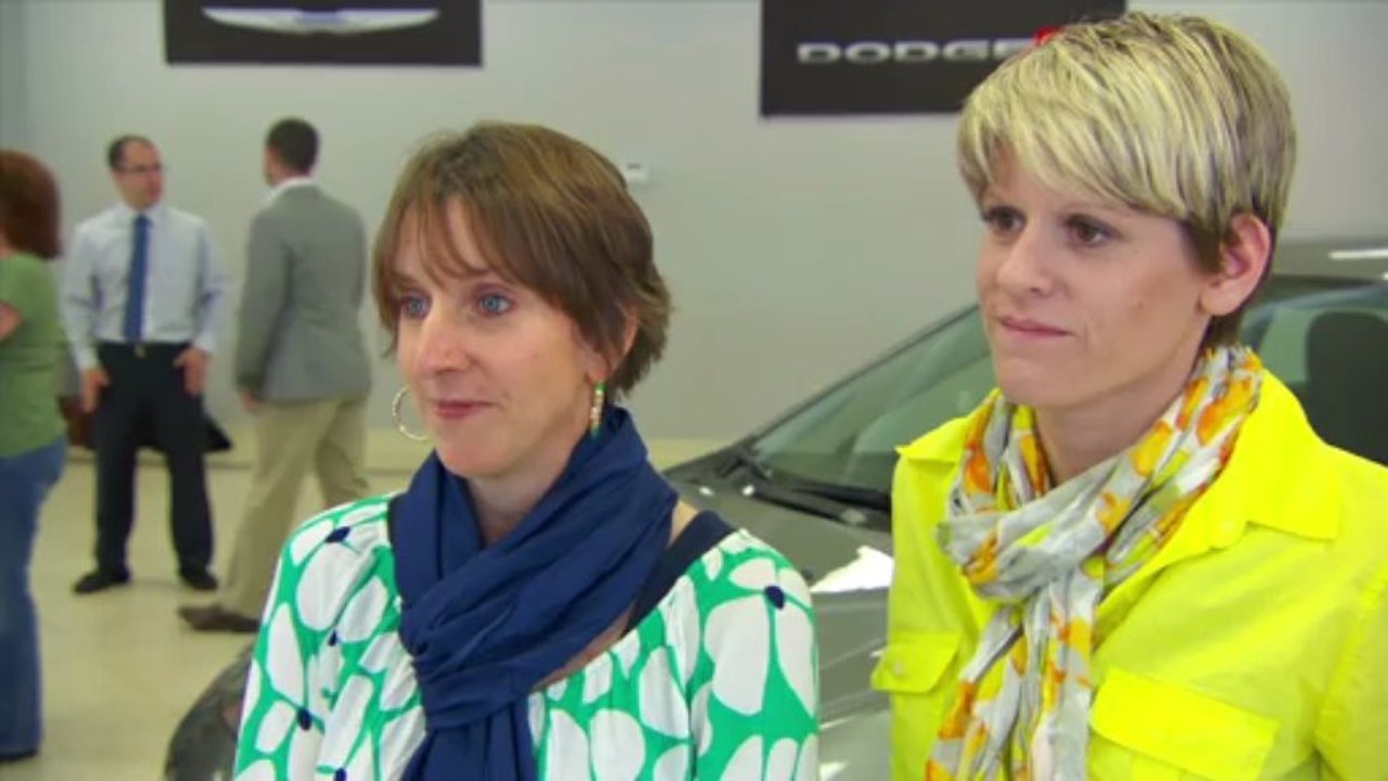 Autosital - Images de la livraison de la première Dodge Dart 2013 à un client du Dodge Registry