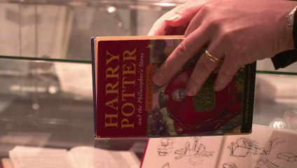 UK writers' annotated books in auction