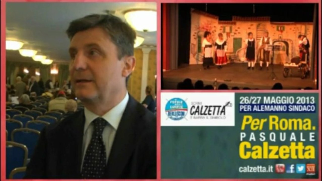 Pasquale Calzetta con gli anziani al comune di...