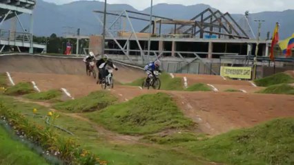 www.bmxinternationalteam.com  Living Colombian bmx