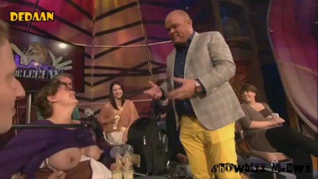 Drinking breast milk live / Ведущий пьёт грудное молоко в прямом эфире