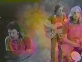 Paul McCartney and Wings- Mary had a little lamb