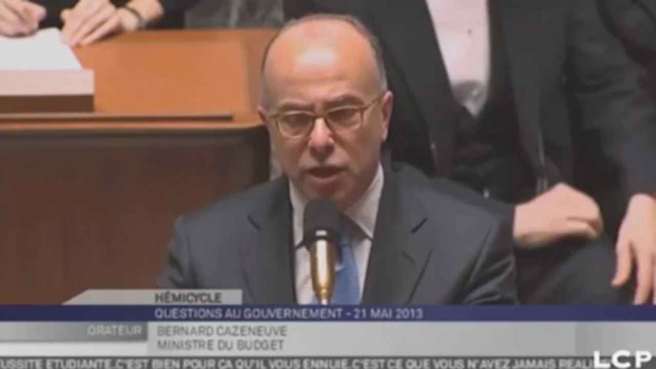 Bernard Cazeneuve menace les fraudeurs fiscaux