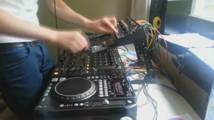 Jarne LIVE - Electro House May 2013 720p