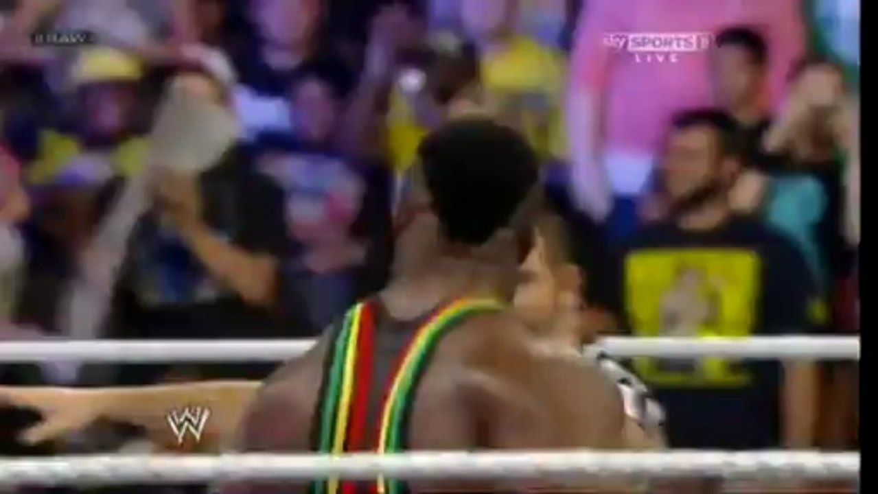 WWE Raw 5-20-13 - Part 4-9