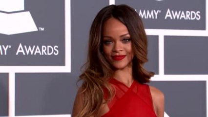 Rihanna's Father Wants Her To Get Back Together With Chris Brown