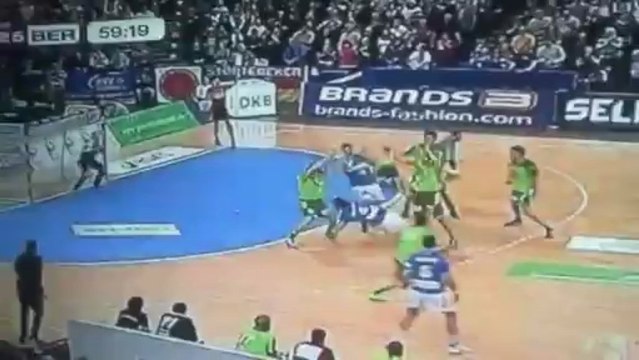 Coup de tête Torsten Jansen