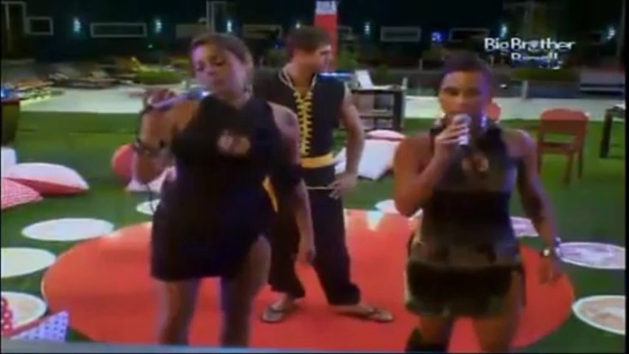Festa Karaokê Monique e Kelly cantando ♫Pássaro de Fogo♫ - 10.03 p.2